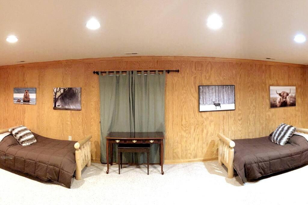One Of A Kind Rustic Log Cabin Near Bryce Resort - Large Game Room - Fire Pit - Large Deck - Bbq Basye ภายนอก รูปภาพ