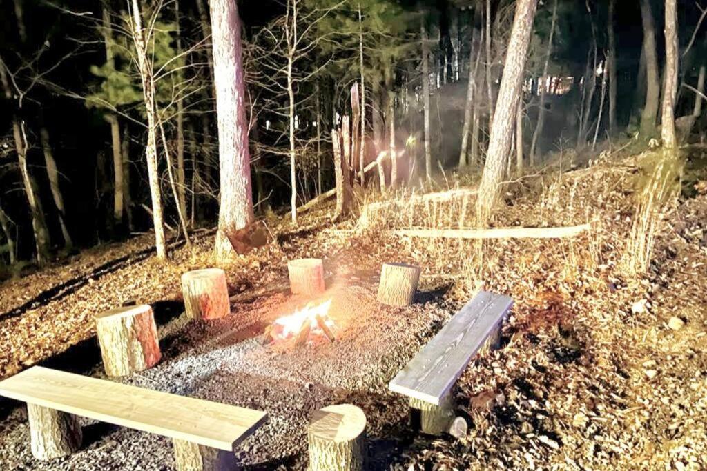 One Of A Kind Rustic Log Cabin Near Bryce Resort - Large Game Room - Fire Pit - Large Deck - Bbq Basye ภายนอก รูปภาพ