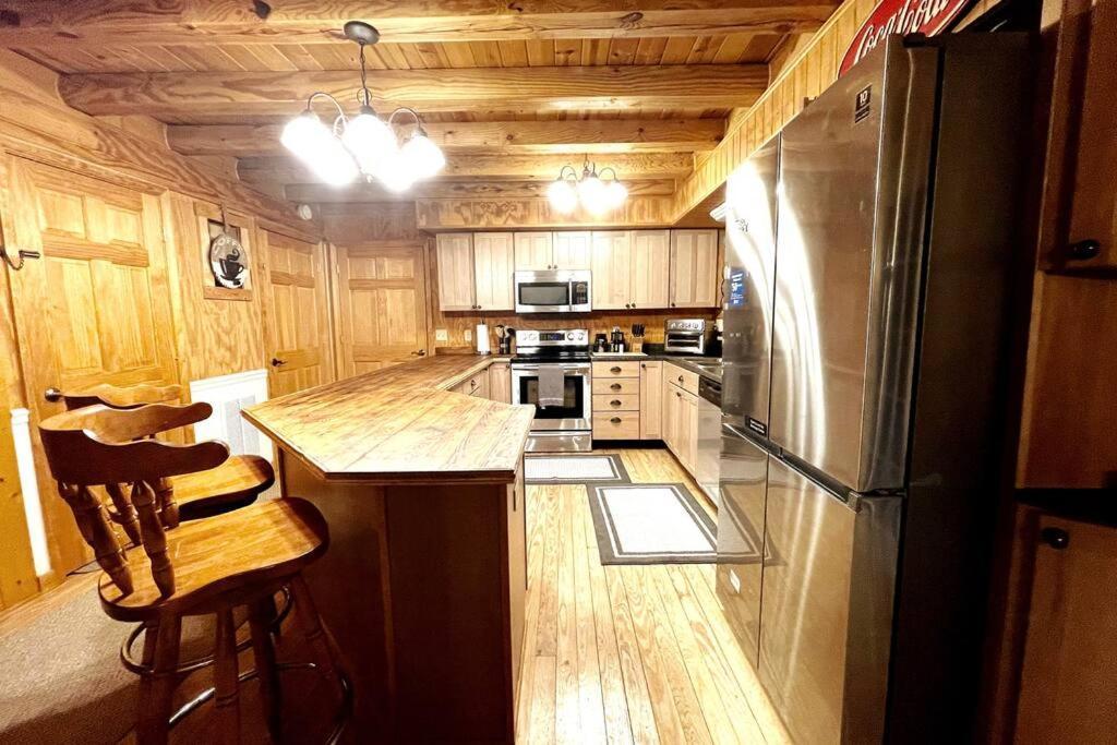 One Of A Kind Rustic Log Cabin Near Bryce Resort - Large Game Room - Fire Pit - Large Deck - Bbq Basye ภายนอก รูปภาพ